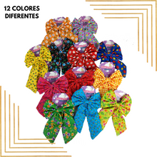 Cargar imagen en el visor de la galería, MOÑO CON COLETAS FLORES (12 PZ)
