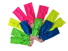 Cargar imagen en el visor de la galería, TURBANTE NEON CON PERLA (12 PZ)
